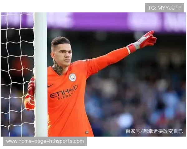 曼城埃德森的脚下传球依旧精准